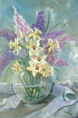 Wildflowers in a clear, round vase